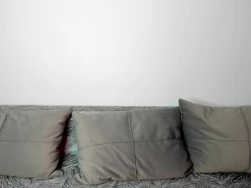 Luckybunjenny Chaturbate stream image from November 21, 2025