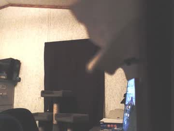 Dwinmontana Chaturbate stream image from November 21, 2025