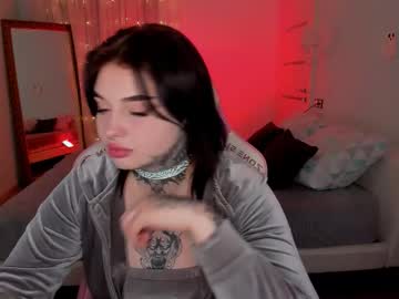Emilywoods_ Chaturbate stream image from November 21, 2025