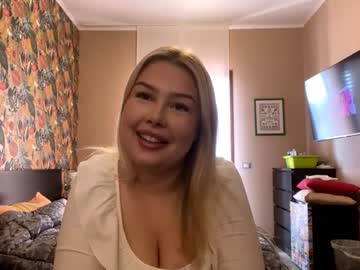 Kishatoelkes Chaturbate stream image from November 21, 2025