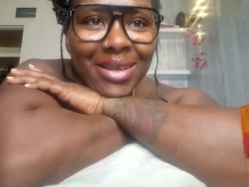 Milkymarie1 Chaturbate stream image from November 21, 2025
