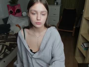 Doramoonlurk Chaturbate stream image from November 21, 2025