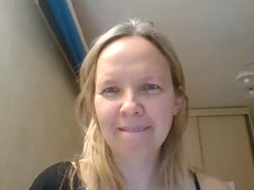 8kris Chaturbate stream image from November 21, 2025