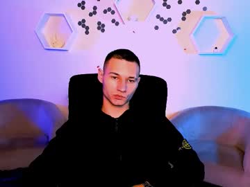 Fred_Strong Chaturbate stream image from November 21, 2025