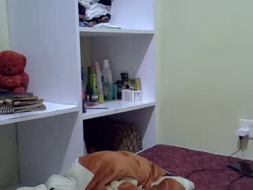 Trendybooty Chaturbate stream image from November 21, 2025