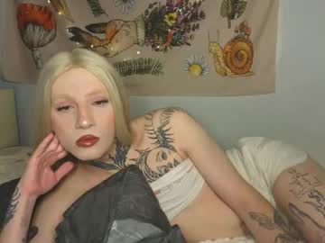 1lola4ka Chaturbate stream image from November 21, 2025