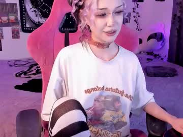 Broodmommyy3 Chaturbate stream image from November 21, 2025