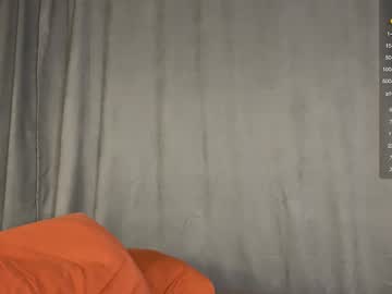 Enen_Glo Chaturbate stream image from November 21, 2025