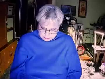 Beverlycynia Chaturbate stream image from November 21, 2025