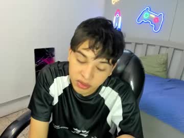 Stiwentwink Chaturbate stream image from November 21, 2025