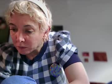 Cwave7 Chaturbate stream image from November 21, 2025