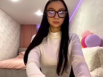 Nilsamazuo Chaturbate stream image from November 21, 2025