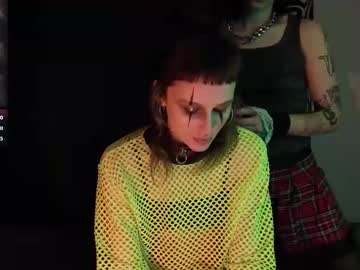 Twins_Terror Chaturbate stream image from November 21, 2025