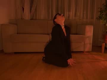 Elly_Fry Chaturbate stream image from November 21, 2025