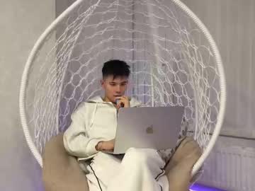 Sairyeks Chaturbate stream image from November 21, 2025