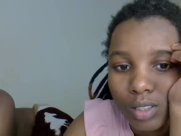 Sleciah Chaturbate stream image from November 21, 2025