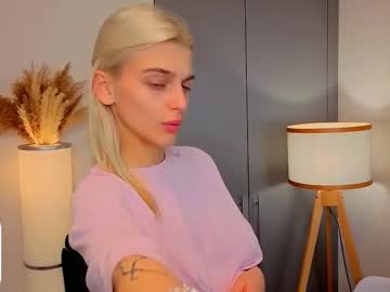 Buffycabler Chaturbate stream image from November 21, 2025