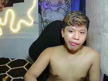 Edrianburca052 Chaturbate stream image from November 21, 2025