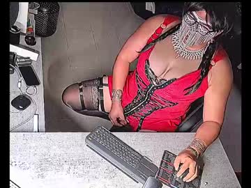 Sluttygina1 Chaturbate stream image from November 21, 2025