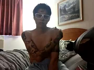 Lunn10mcl Chaturbate stream image from November 22, 2025