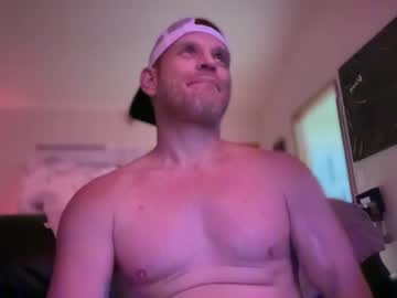 Mackincaliallday Chaturbate stream image from November 22, 2025