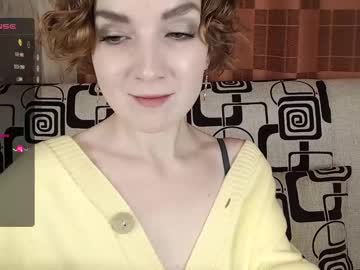 Tinawincee Chaturbate stream image from November 22, 2025