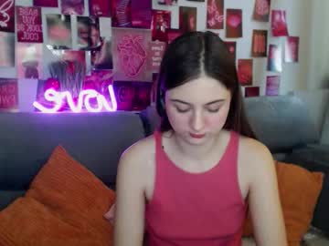 Milanaroz Chaturbate stream image from November 22, 2025