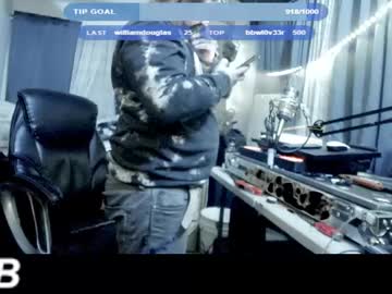 Kinkybiguy14 Chaturbate stream image from November 22, 2025