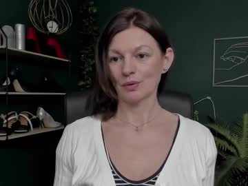 Vivian_Dream Chaturbate stream image from November 22, 2025