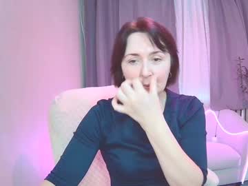 Vivianguchih Chaturbate stream image from November 22, 2025