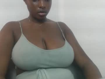 Pussydollurz Chaturbate stream image from November 22, 2025