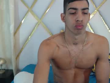 Liamwyat Chaturbate stream image from November 22, 2025