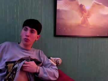 Milanstone Chaturbate stream image from November 22, 2025
