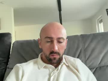 Oxlade59 Chaturbate stream image from November 22, 2025