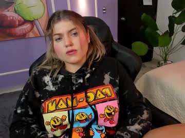 Alaia_Greyy Chaturbate stream image from November 22, 2025