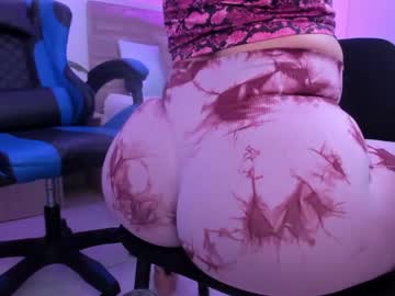 Izaro_22 Chaturbate stream image from November 22, 2025
