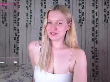 Emiliaduchess stream image from November 22, 2025