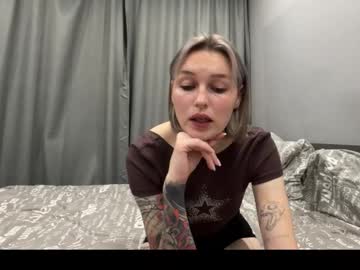 Fremine_ Chaturbate stream image from November 22, 2025