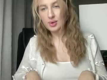 Linoreya Chaturbate stream image from November 22, 2025