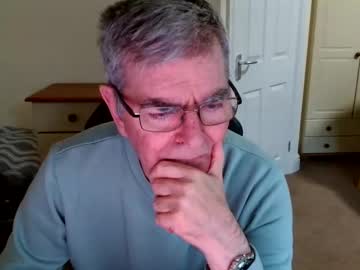 Mikespait Chaturbate stream image from November 22, 2025