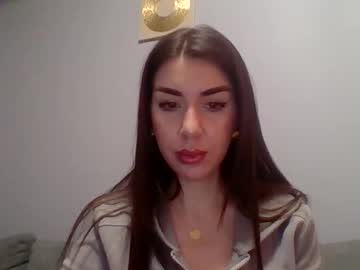 Zeralinee Chaturbate stream image from November 22, 2025