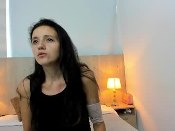 Laia_Cruz Chaturbate stream image from November 22, 2025