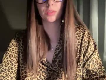 Koravine Chaturbate stream image from November 22, 2025