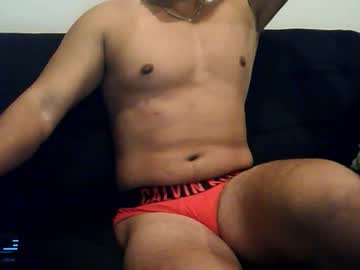 Underthesky3 Chaturbate stream image from November 22, 2025