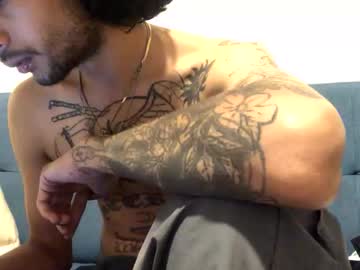 Manuelle2high Chaturbate stream image from November 23, 2025