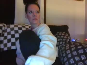 Sidneyraee Chaturbate stream image from November 23, 2025