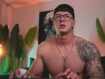 Thomas_Falcon1 Chaturbate stream image from November 23, 2025