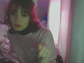 Cinnanmoe Chaturbate stream image from November 23, 2025