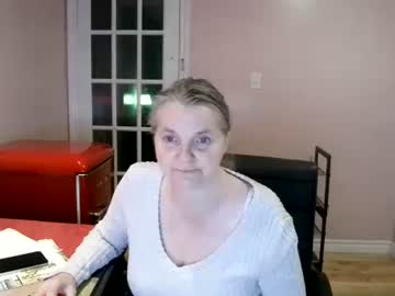 Chealsiek Chaturbate stream image from November 23, 2025