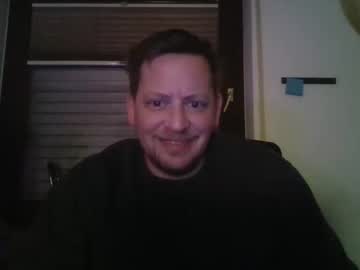 Blonde32m Chaturbate stream image from November 23, 2025